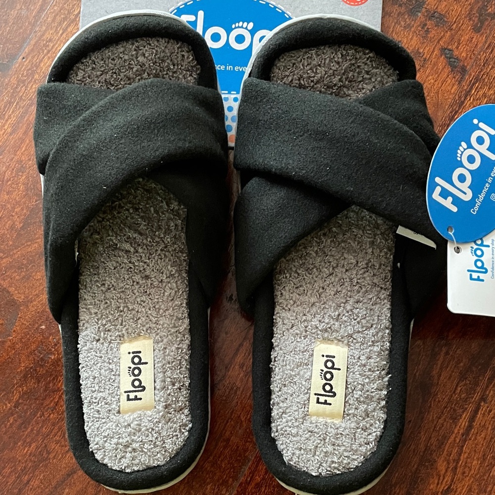 Brand new Floopie slippers/sandals terry cloth w foam soles. Like clouds